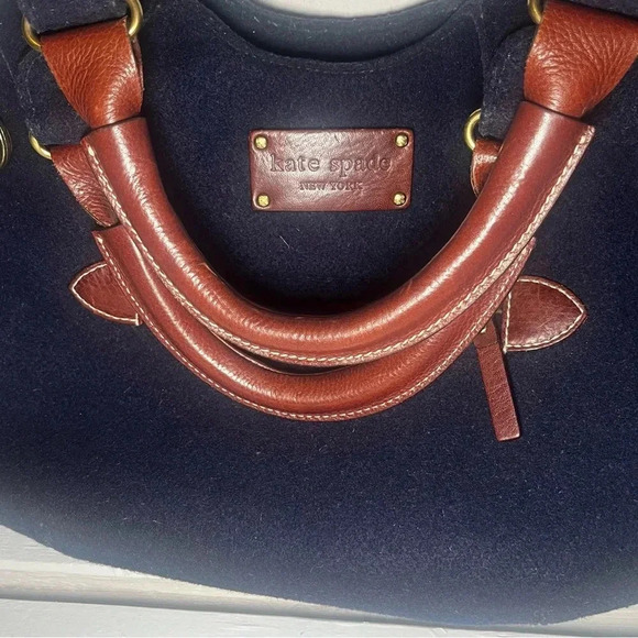Kate Spade Handbag/Shoulder bag in Navy Pea Coat Exterior - Picture 2 of 4